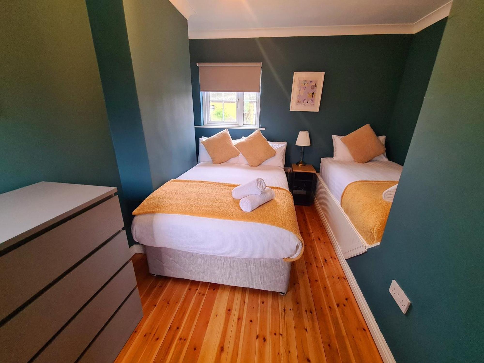 Stylish 3 Bedroom Galway House Exterior photo