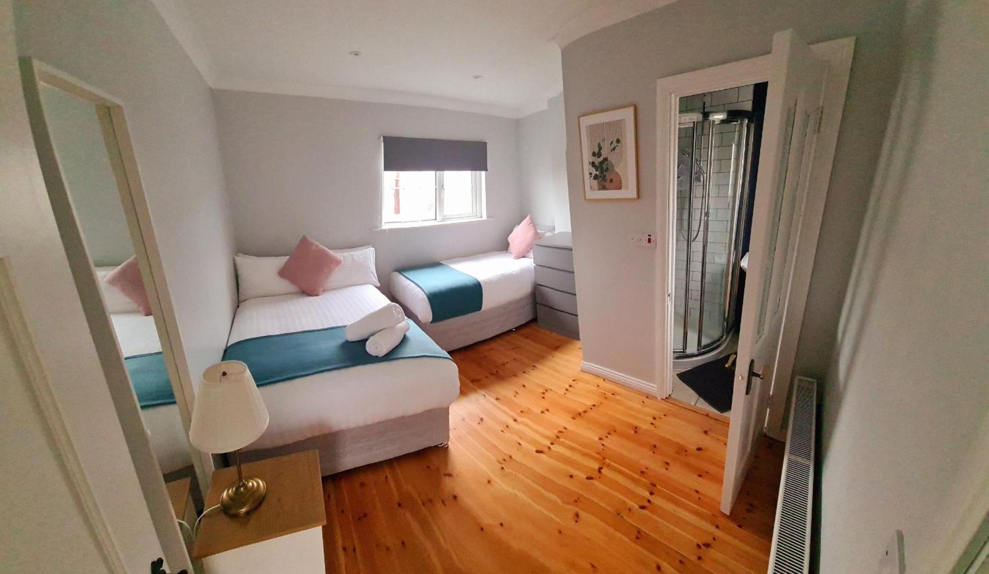 Stylish 3 Bedroom Galway House Exterior photo